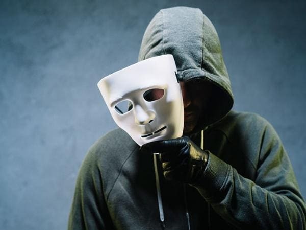 ТАЙНЫЕ СЛЕДОВАТЕЛИ ПРОТИВ НАРКОТОРГОВЦЕВ В ТУРЦИИ: ЗАКОНЫ, РИСКИ И ПРЕДОСТЕРЕЖЕНИЯ ДЛЯ ИНОСТРАНЦЕВ